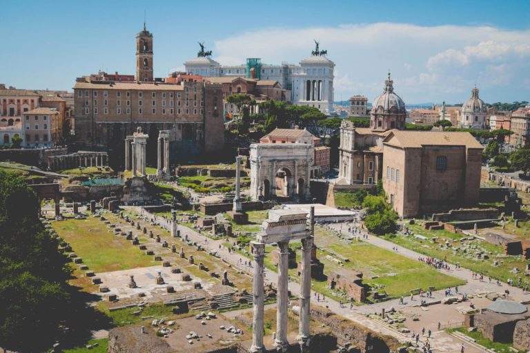 visite du Colisée, Visite de la Domus Aurea, Visite des Forums Impériaux, Foro Romano nicole-reyes-FRZ8jQ9j85U-unsplash