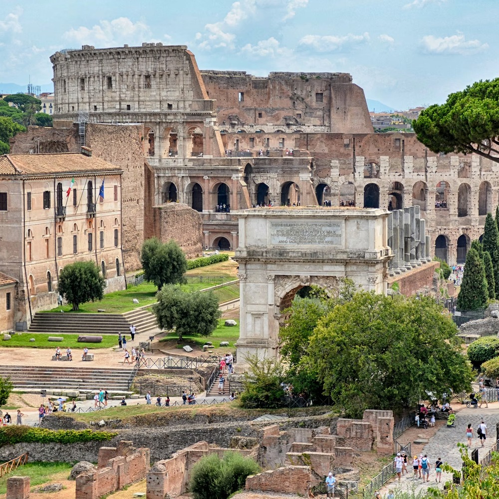 reserver-les-tickets-d-entree-du-Colisee-foto-di-David-Edkins-Unsplash.png