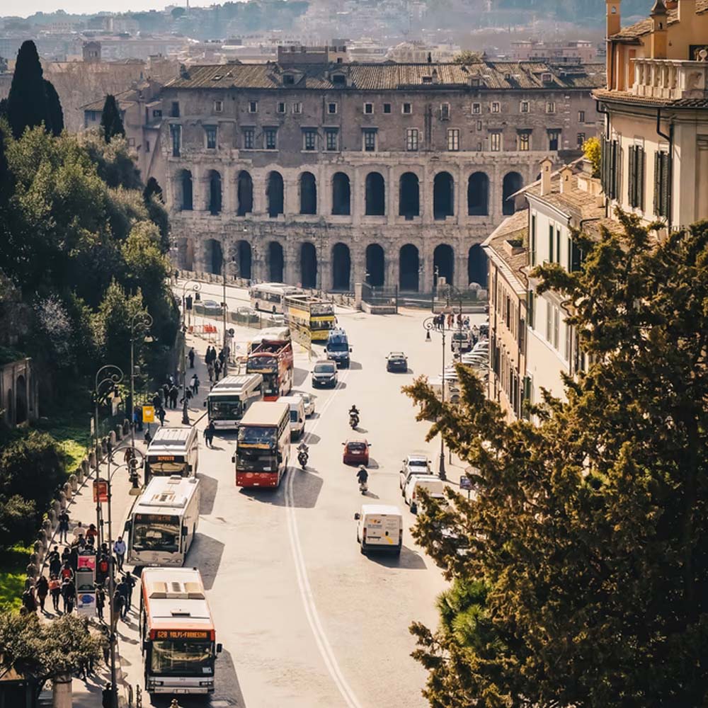 se desplacer en rome foto di Calin Stan Unsplash