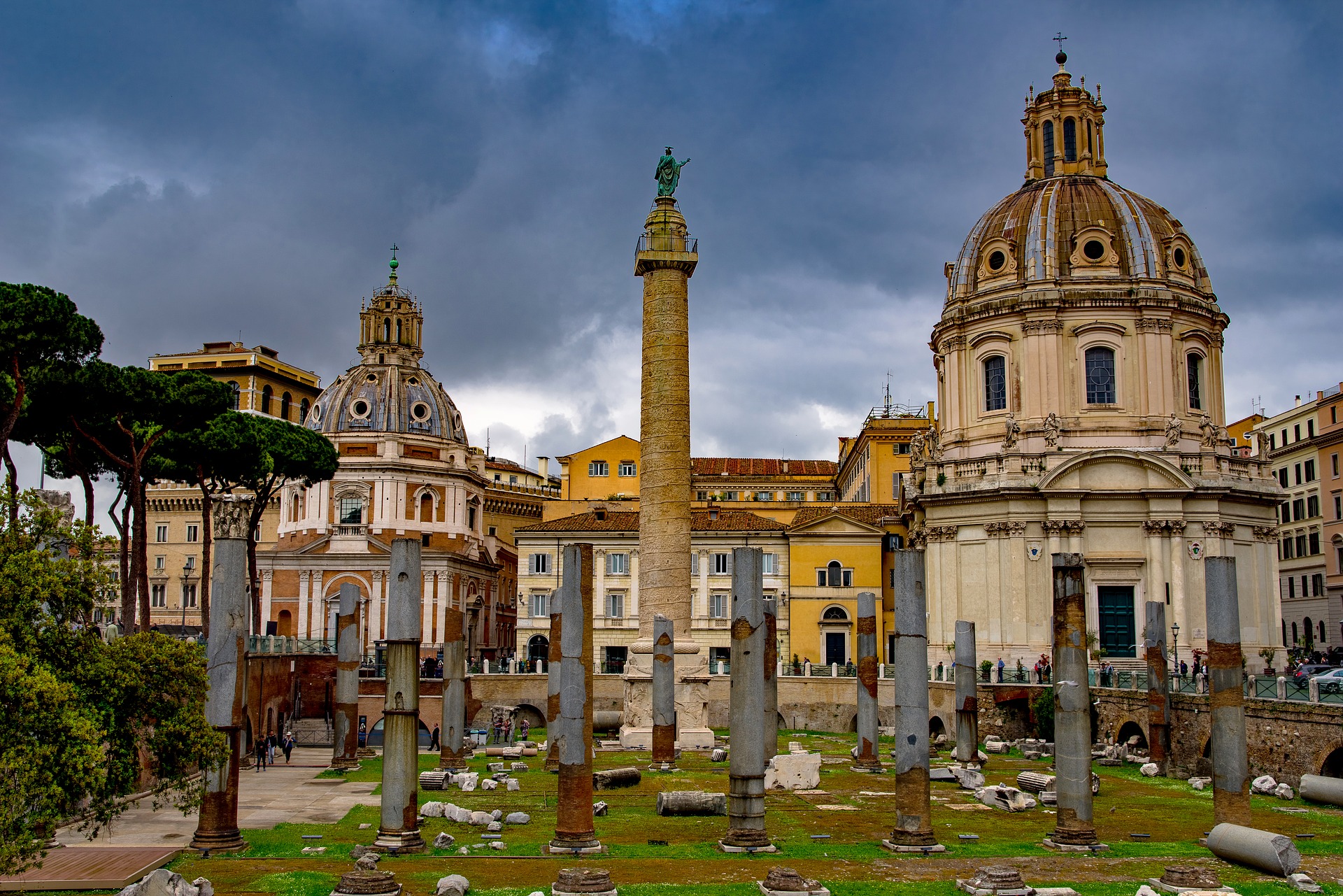 Visisa Fori Imperiali, Visite des forums impériaux Photo by Djedj Pixabay